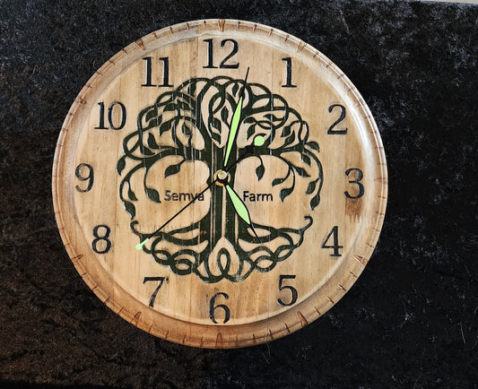 Laser Engraved Personalized Clocks : A Timeless Gif